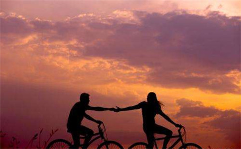 和男朋友的聊天话题越来越少我该怎么办?第4张